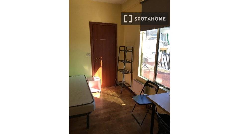Stanza singola in Nizza Millefonti