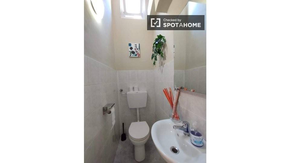 6 stanze singole in Centro, foto 11 di 18