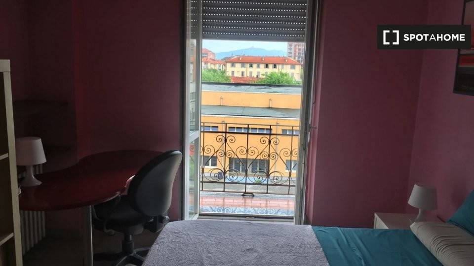 Stanza singola in Parella, foto 2 di 9