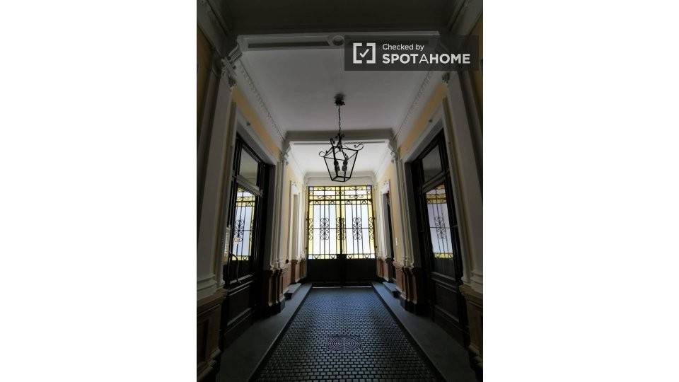 6 stanze singole in Centro, foto 3 di 18