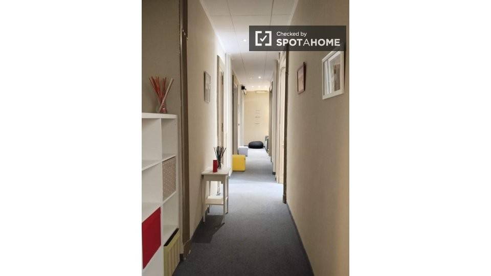 6 stanze singole in Centro, foto 13 di 18