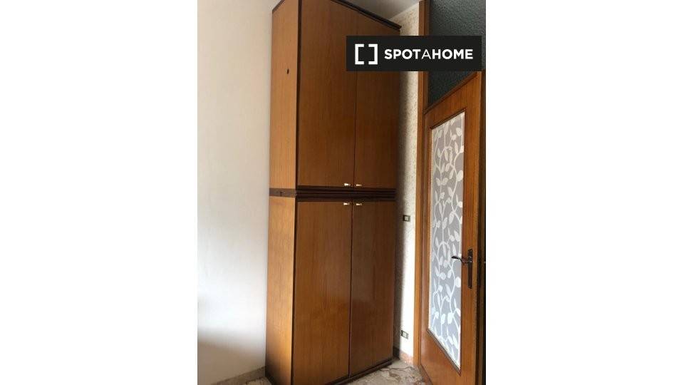 Stanza singola in Pozzo Strada, foto 6 di 7