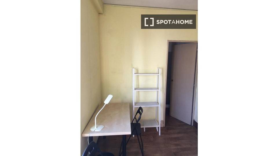 Stanza singola in Nizza Millefonti, foto 3 di 13