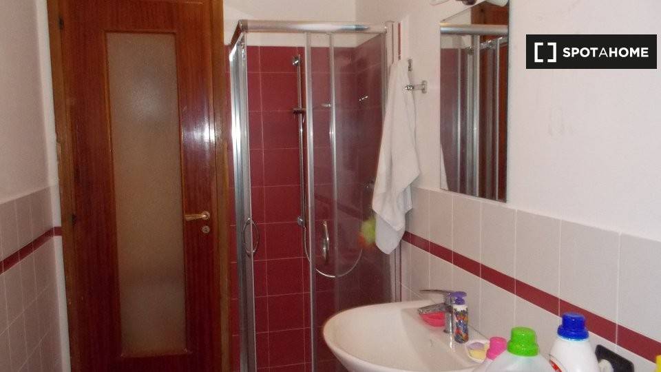 Stanza singola in Nizza Millefonti, foto 4 di 13
