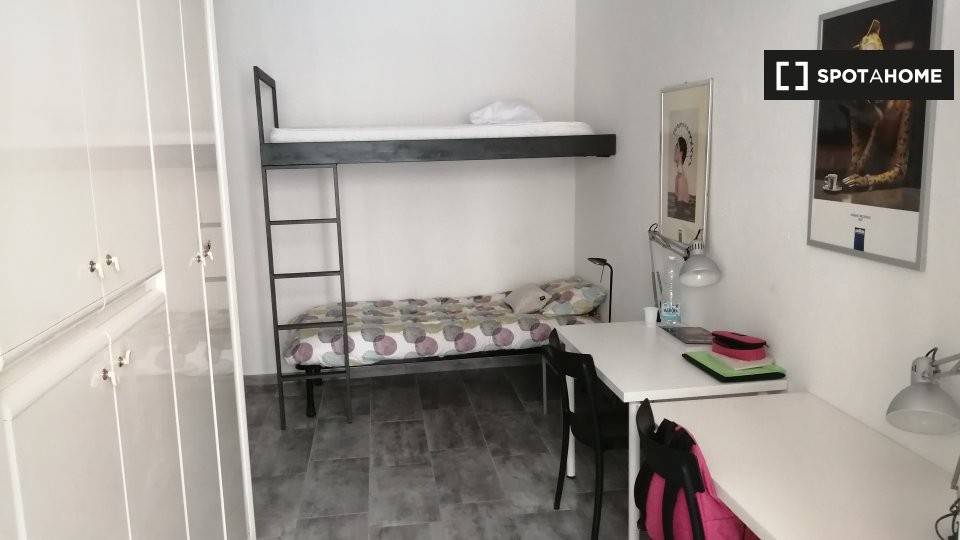 Stanza singola in Centro, foto 8 di 8