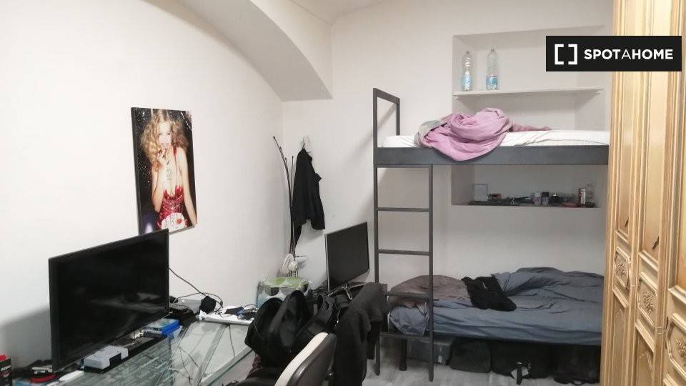 Stanza singola in Centro, foto 5 di 8