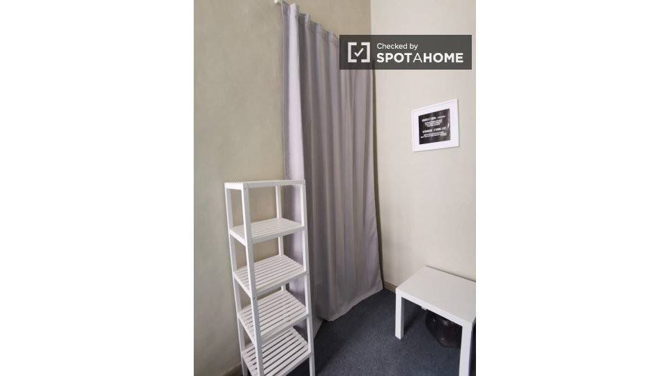 6 stanze singole in Centro, foto 5 di 18