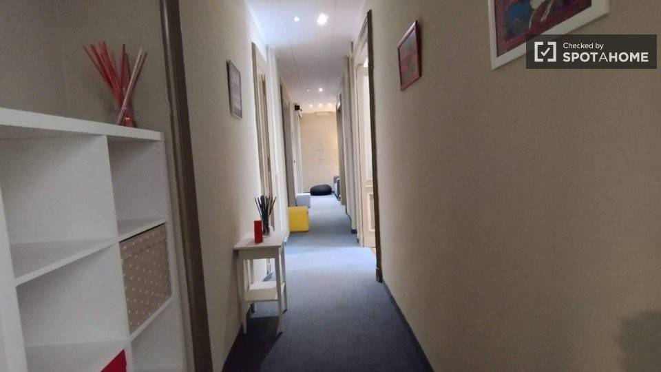 6 stanze singole in Centro, foto 16 di 18