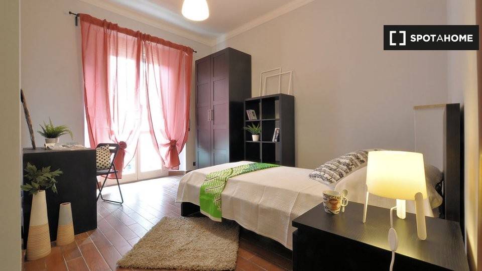 4 stanze singole in Cenisia, foto 3 di 18