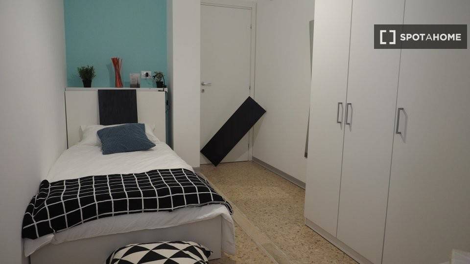 5 stanze singole in Mirafiori Sud, foto 2 di 18