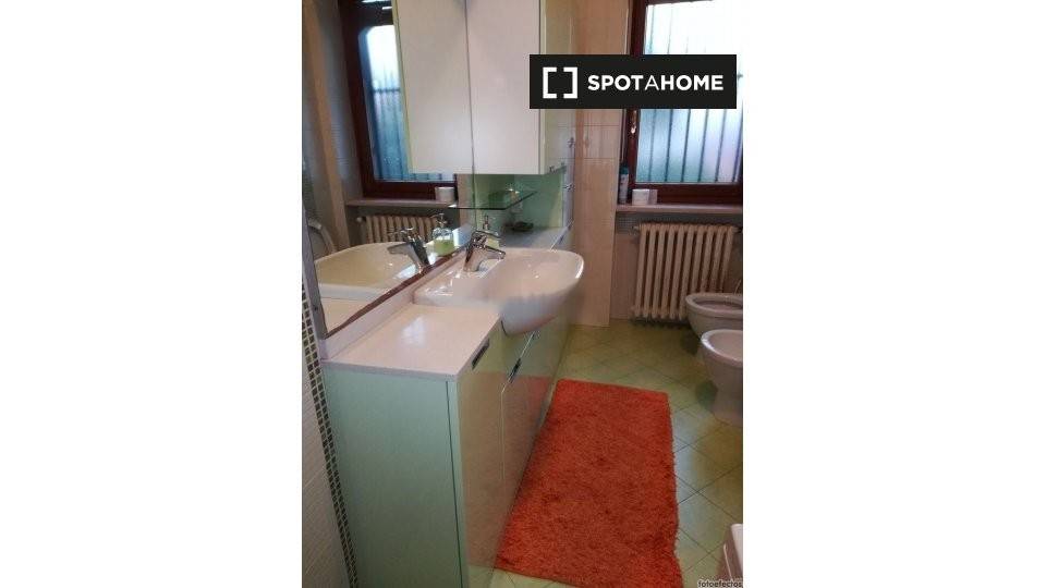 Posto letto in doppia in Parella, foto 5 di 18