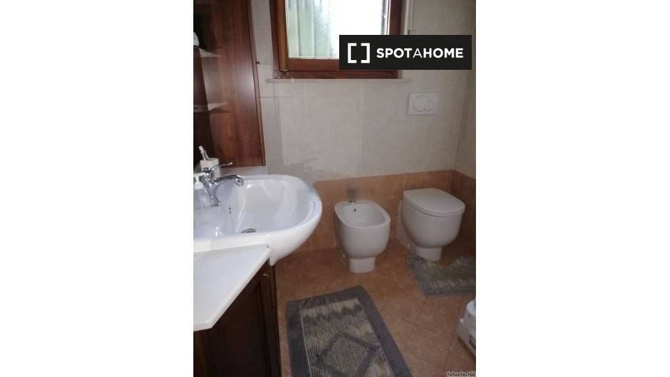 Posto letto in doppia in Parella, foto 7 di 18