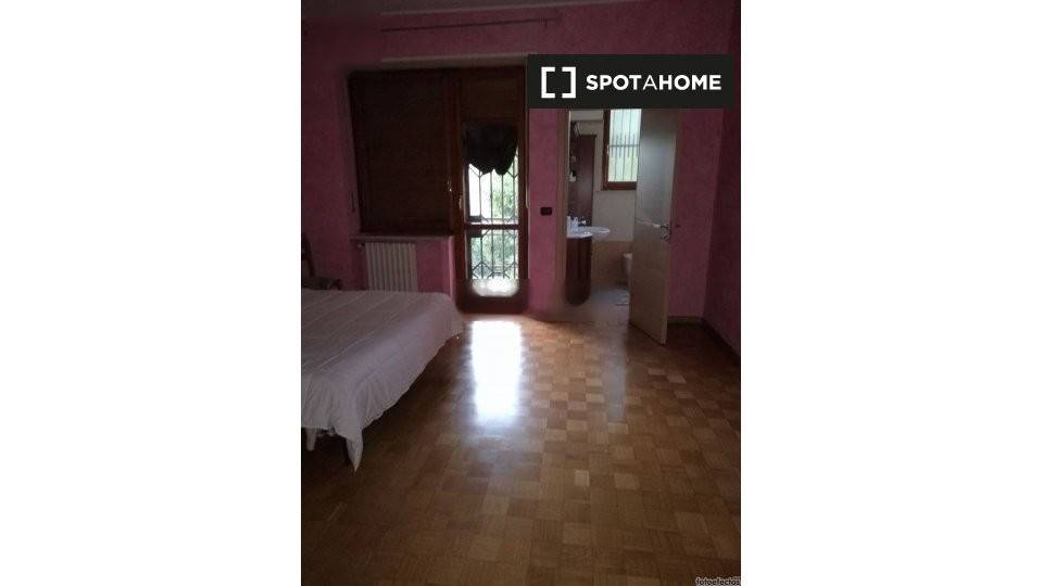 Posto letto in doppia in Parella, foto 15 di 18
