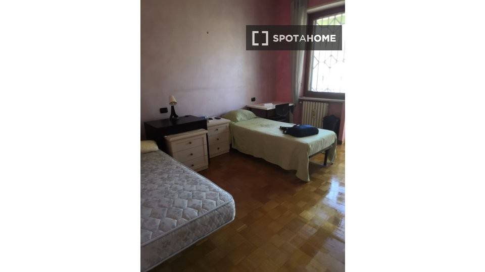Posto letto in doppia in Parella, foto 16 di 18