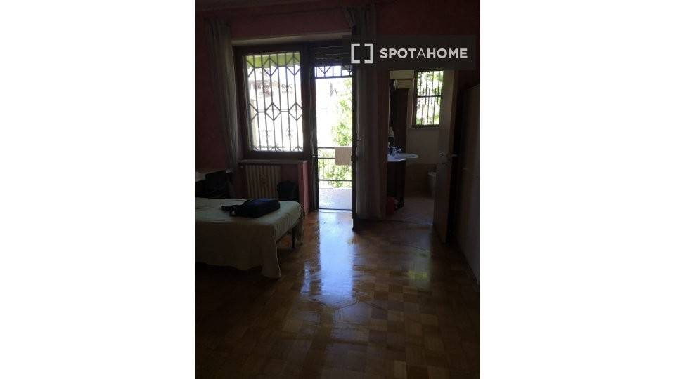 Posto letto in doppia in Parella, foto 18 di 18
