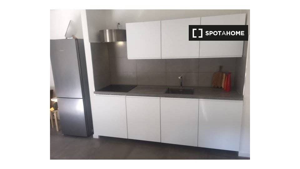 2 stanze singole in Centro, foto 9 di 10