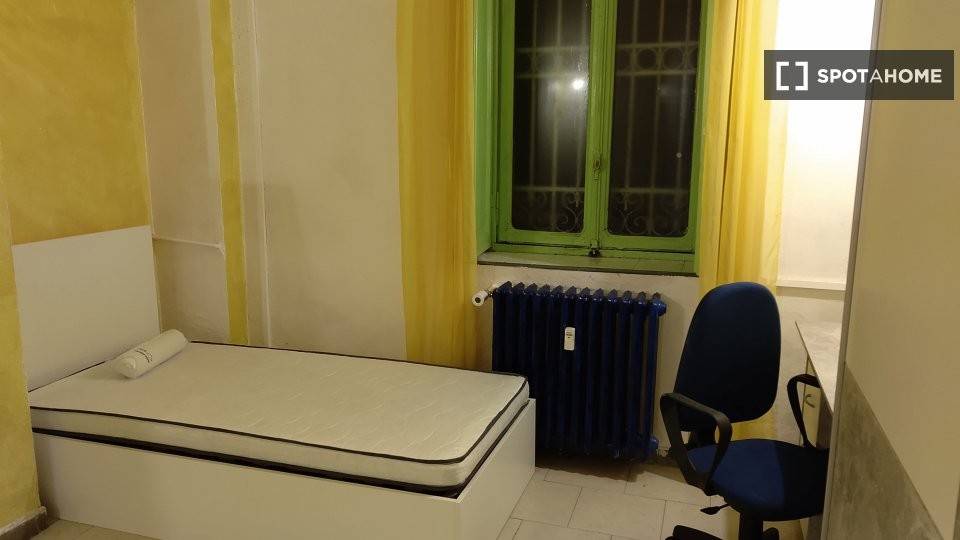 Posto letto in doppia in Barriera di Milano, foto 2 di 12