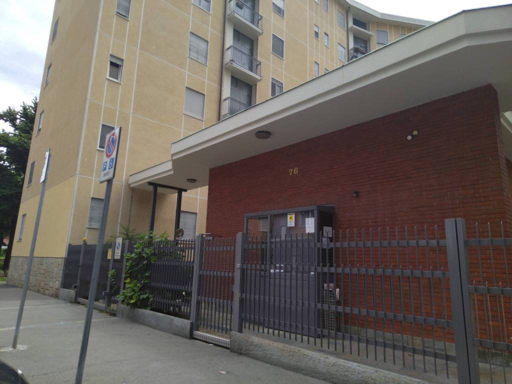 Appartamento in Barriera di Milano, foto 2 di 32