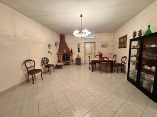 Salone