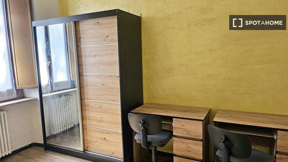 3 stanze singole in Barriera di Milano