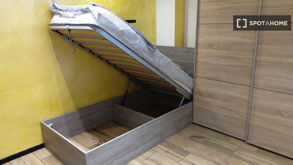 Posto letto in doppia in Barriera di Milano, foto 8 di 18