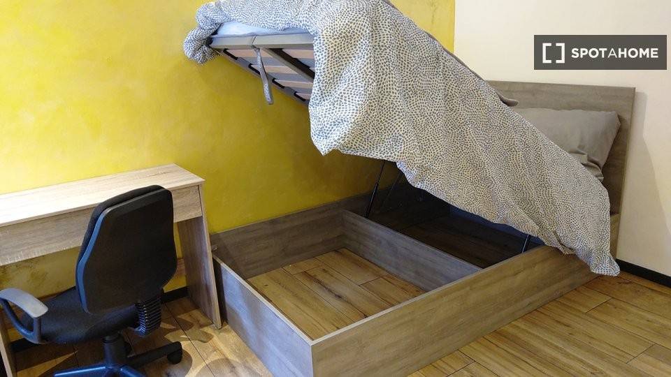 Posto letto in doppia in Barriera di Milano, foto 11 di 18