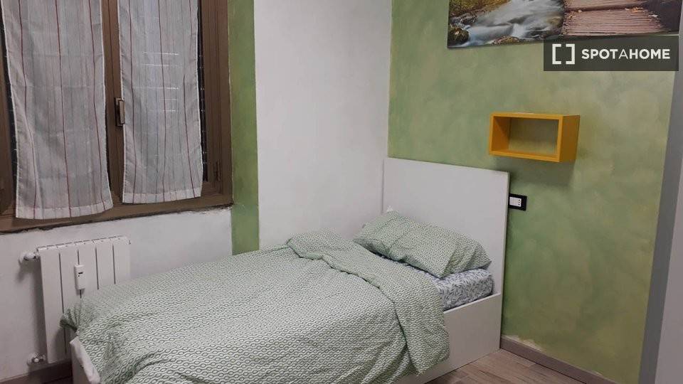 Stanza singola in Barriera di Milano, foto 3 di 17