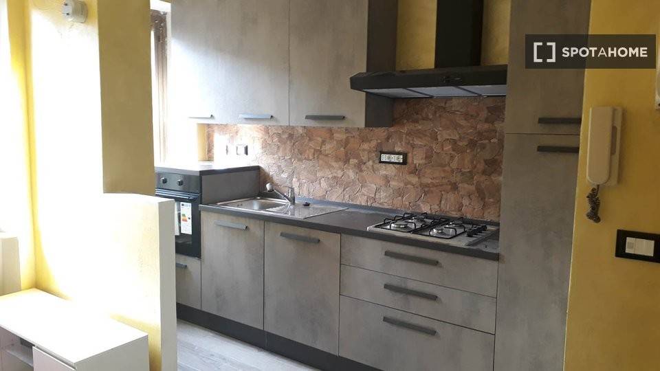 Stanza singola in Barriera di Milano, foto 4 di 17