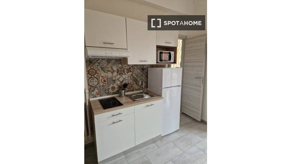 Appartamento in Nizza Millefonti, foto 9 di 18