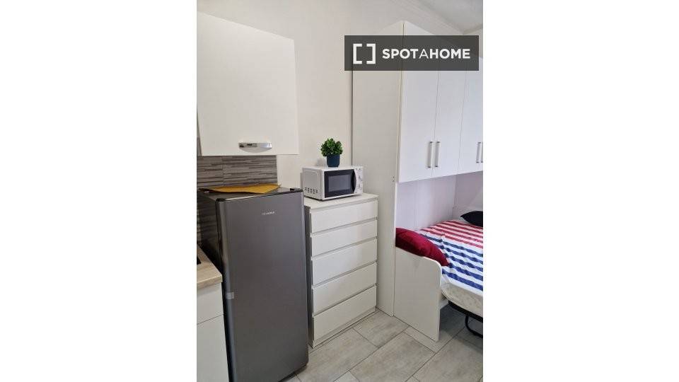 Appartamento in Nizza Millefonti, foto 6 di 18