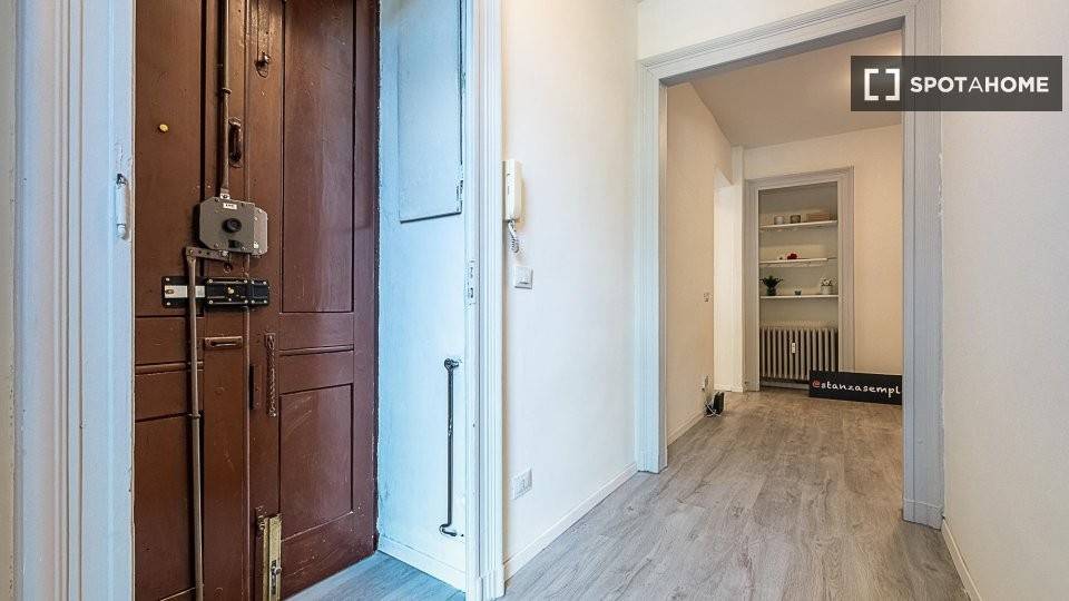 Stanza singola in Crocetta, foto 5 di 18