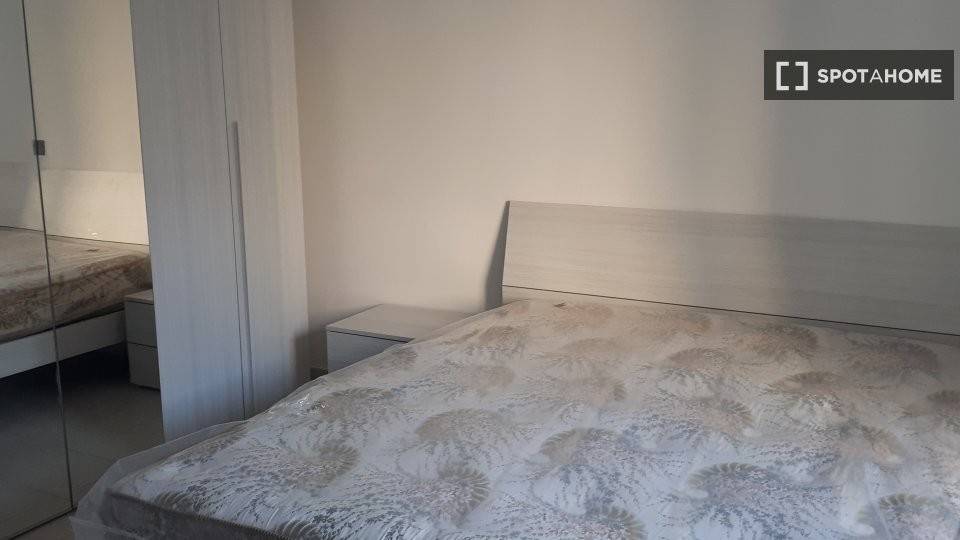 Stanza singola in San Salvario, foto 6 di 18