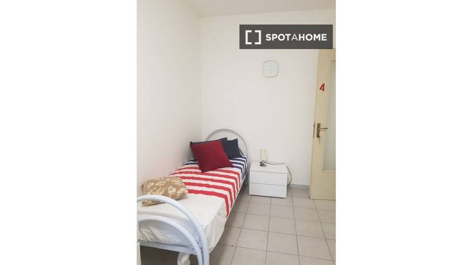 Stanza singola in San Salvario, foto 11 di 18