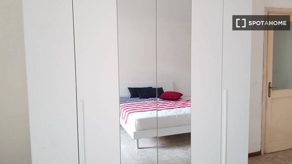 Stanza singola in San Salvario, foto 5 di 15