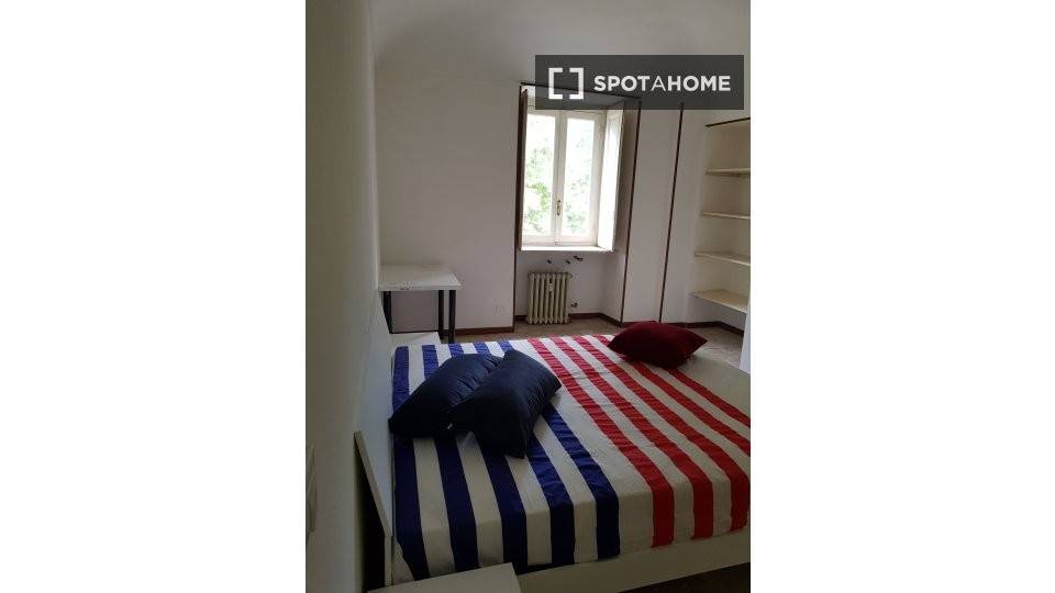 Stanza singola in San Salvario, foto 12 di 15