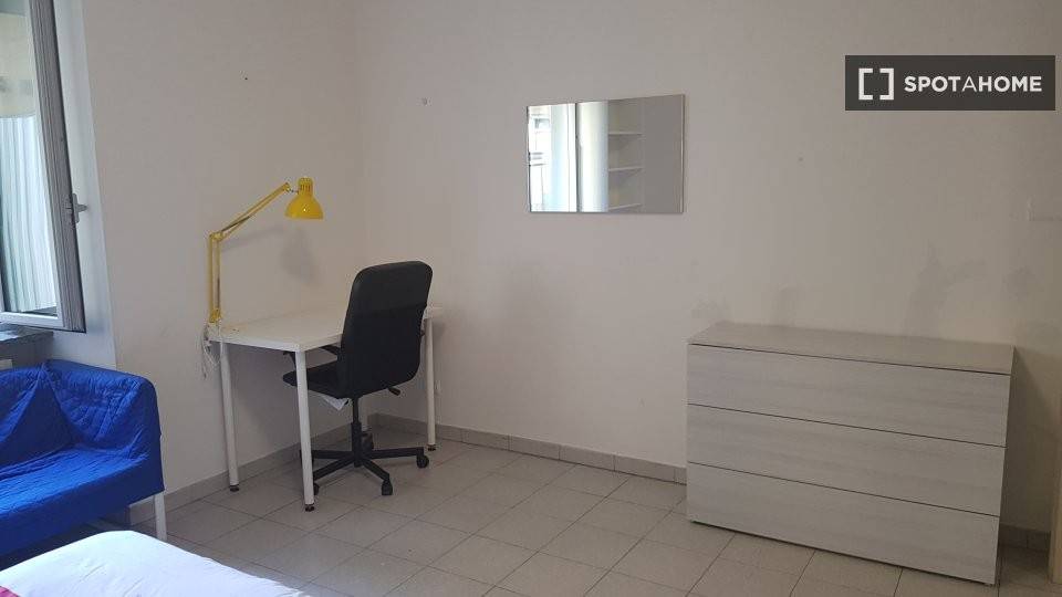 Stanza singola in San Salvario, foto 5 di 18