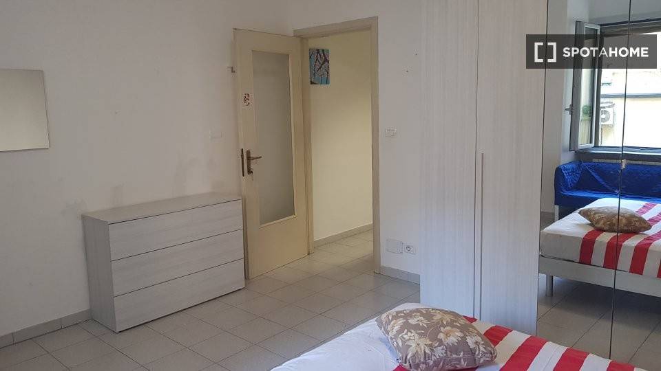 Stanza singola in San Salvario, foto 9 di 18