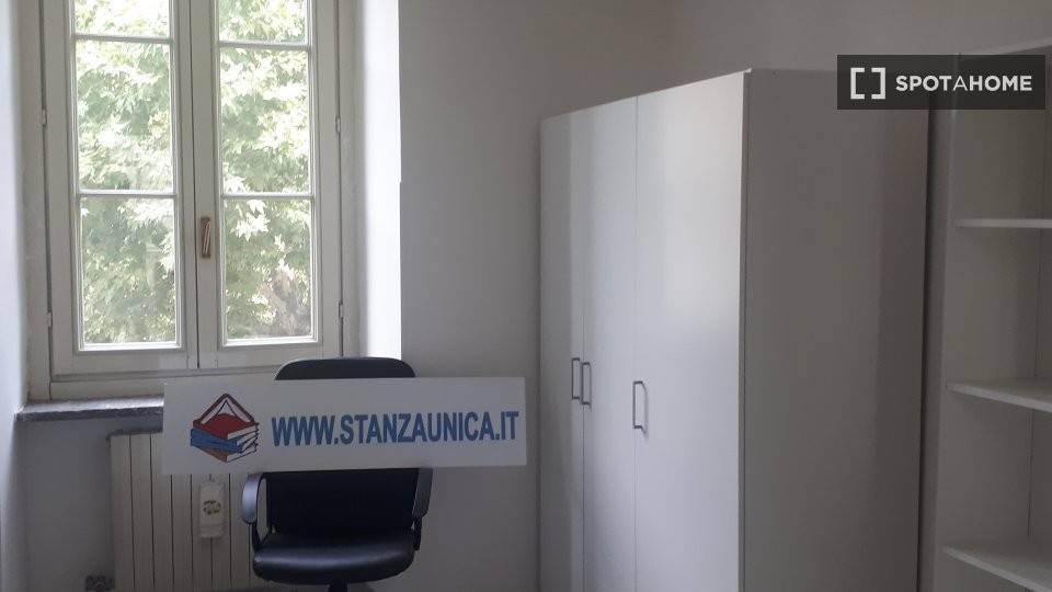 Stanza singola in San Salvario, foto 13 di 18