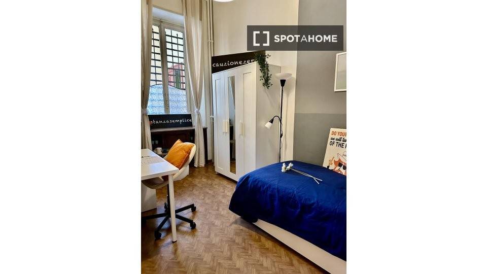 Stanza singola in San Salvario, foto 2 di 18