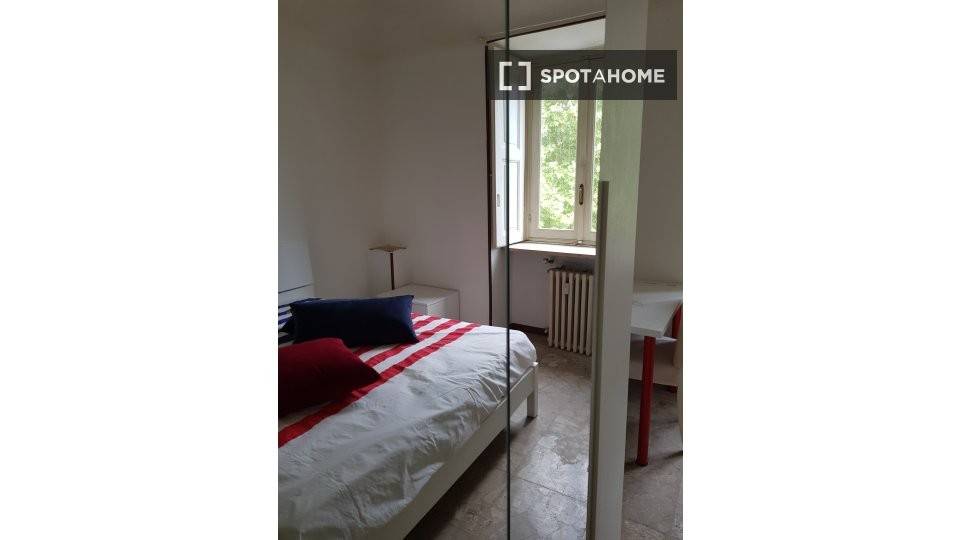 Stanza singola in San Salvario, foto 5 di 15