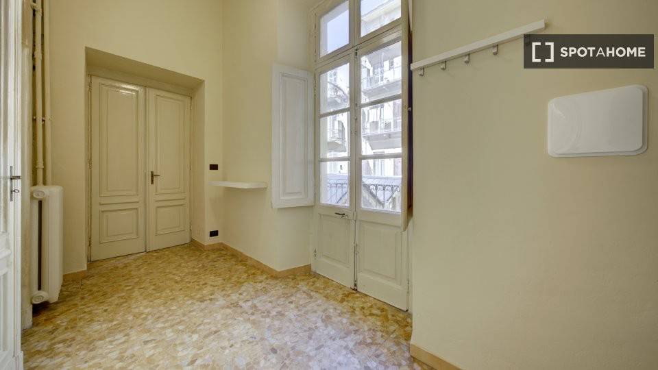 2 stanze singole in Crocetta, foto 15 di 17