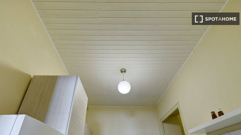 2 stanze singole in Crocetta, foto 16 di 17