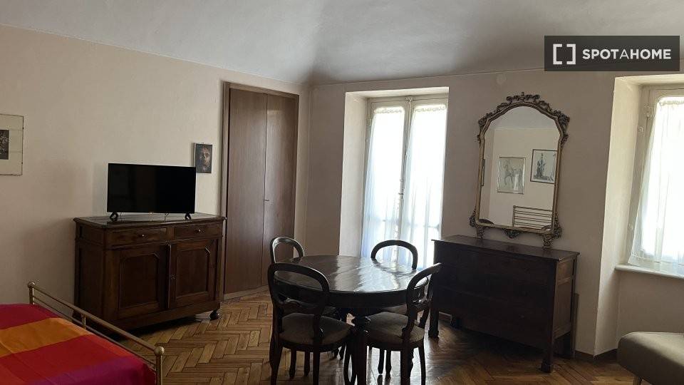 Stanza singola in San Salvario, foto 5 di 17