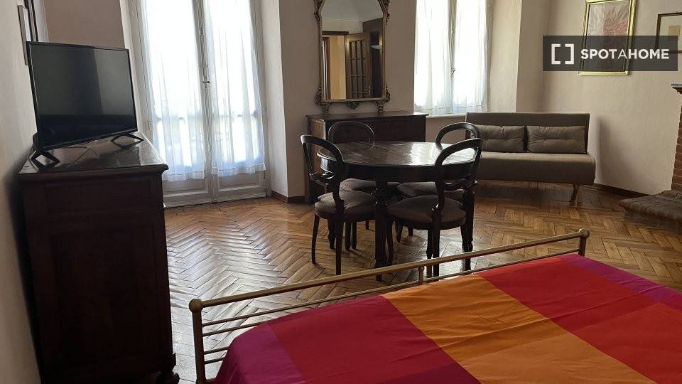 Stanza singola in San Salvario, foto 6 di 17