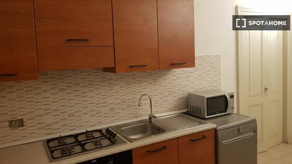 Stanza singola in Centro, foto 12 di 18