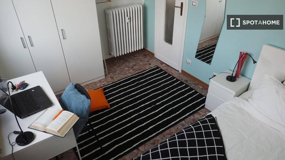 Stanza singola in Crocetta, foto 10 di 17