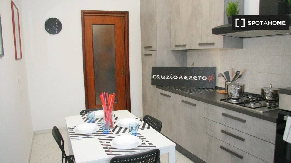 Posto letto in doppia in Pozzo Strada, foto 5 di 14