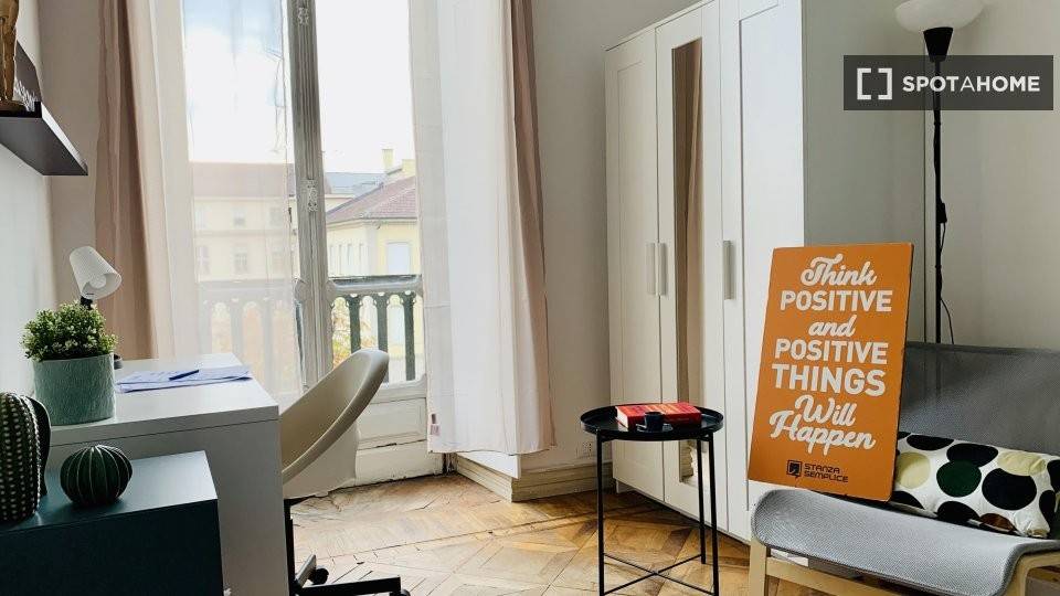 Stanza singola in Crocetta, foto 3 di 18