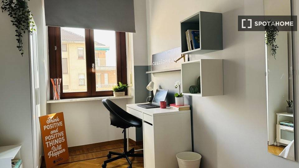 Stanza singola in San Salvario, foto 3 di 18