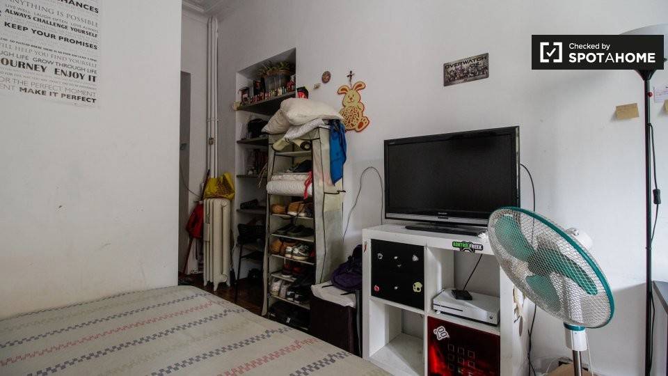 Stanza singola in Centro, foto 2 di 17